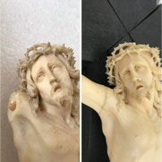 Nettoyage d'un Christ en ivoire (Sées)