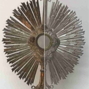 nettoyage d'un ostensoir en argent (Sées)